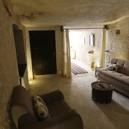 Happy Cave House Aparthotel